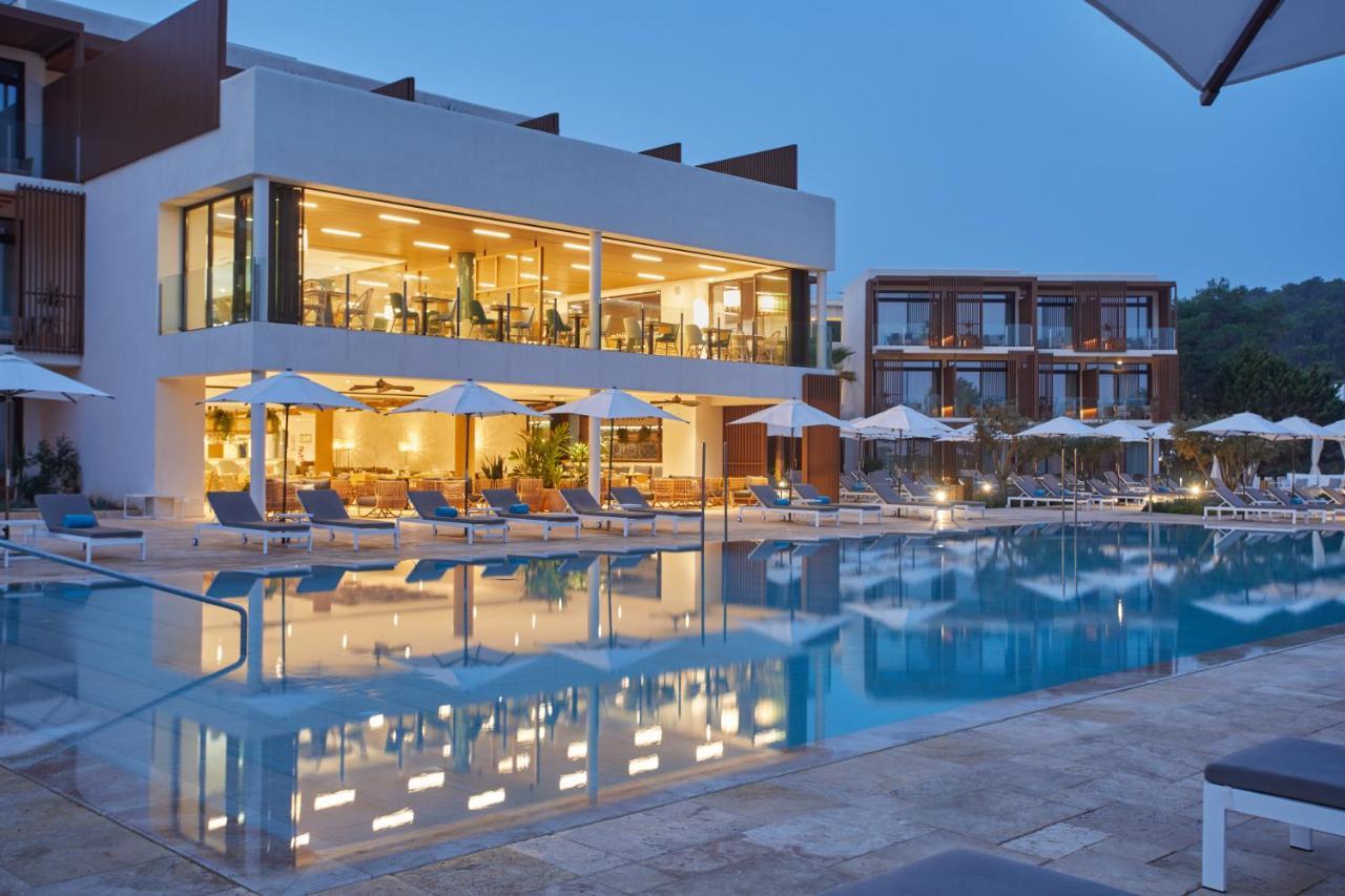 The Club Cala San Miguel Hotel Ibiza, Curio Collection By Hilton (Adults Only) Port de Sant Miguel Exterior photo