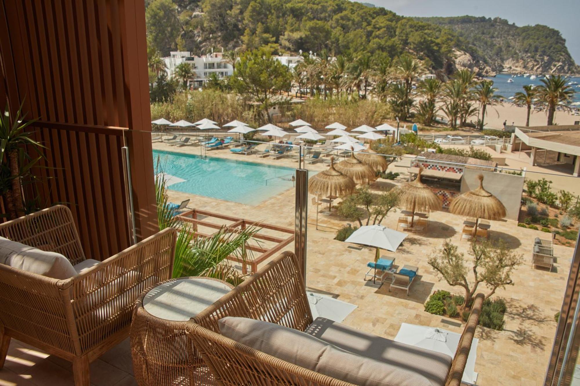 The Club Cala San Miguel Hotel Ibiza, Curio Collection By Hilton (Adults Only) Port de Sant Miguel Exterior photo