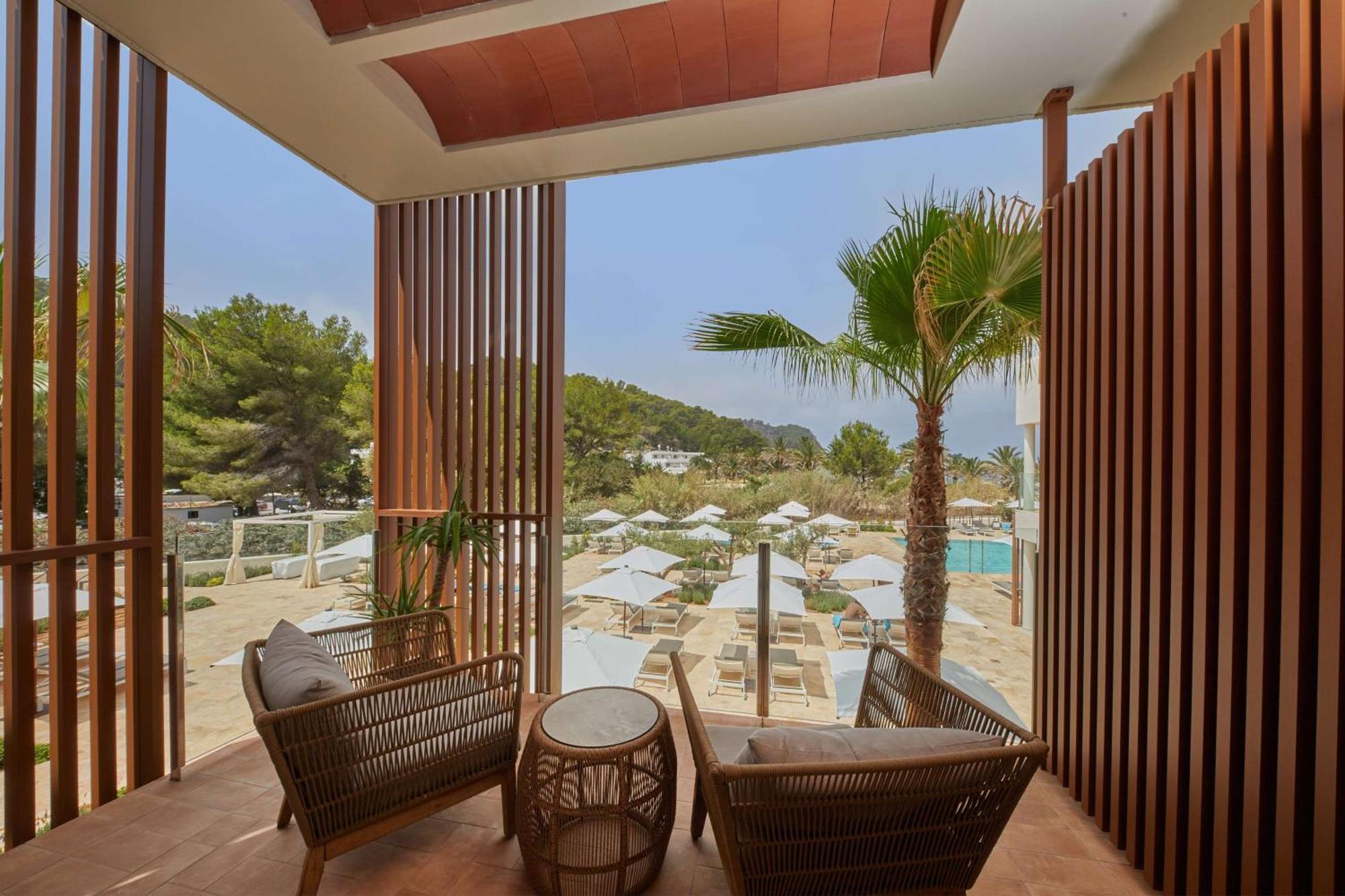 The Club Cala San Miguel Hotel Ibiza, Curio Collection By Hilton (Adults Only) Port de Sant Miguel Exterior photo