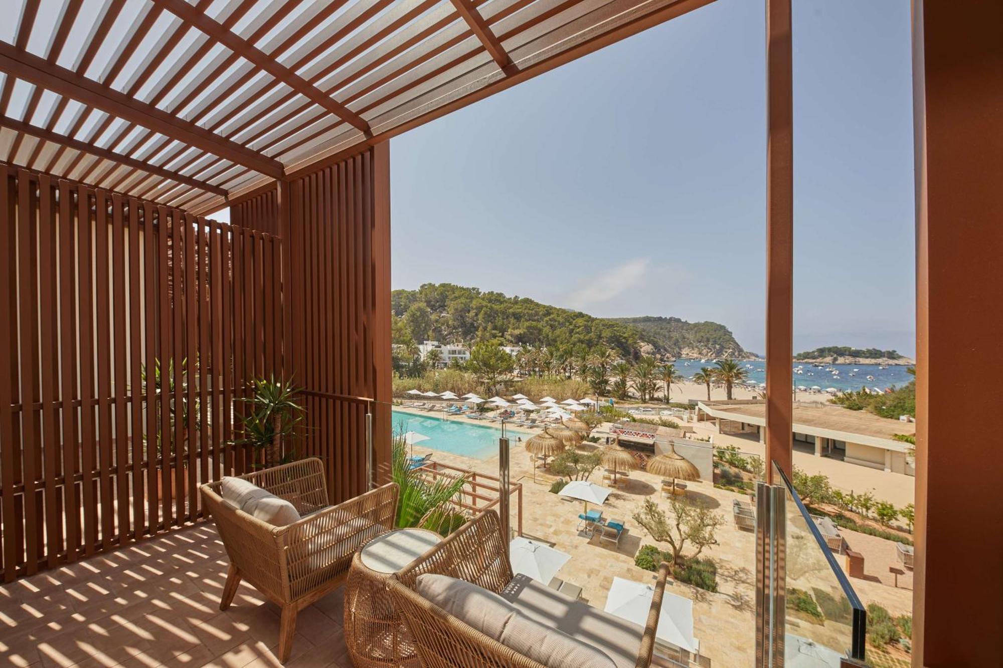 The Club Cala San Miguel Hotel Ibiza, Curio Collection By Hilton (Adults Only) Port de Sant Miguel Exterior photo